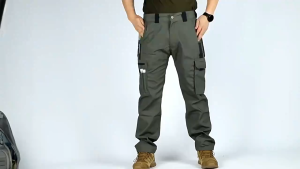 กางเกงคาร์โก้ผู้ชายกระเป๋าหลายช่อง ทรงหลวมผ้าริปสต็อปทนทาน สวมใส่สบายกันน้ำป้องกันคราบเหมาะสำหรับกิจกรรมกลางแจ้งและสเก็ตบอร์ด