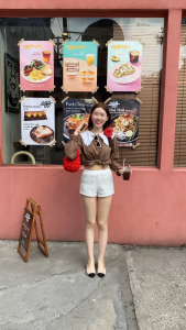 ครีม/ชมพู/ดำ SLYQ SATIN TRIMMED TWEED SHORTS กางเกงขาสั้นผ้าทวีด ทรงพอดีตัว ขอบเอวซาติน