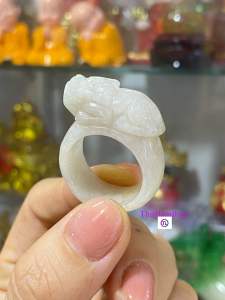 Nhẫn đá tỳ hưu phong thuỷ tài lộc đá ngọc cẩm thạch