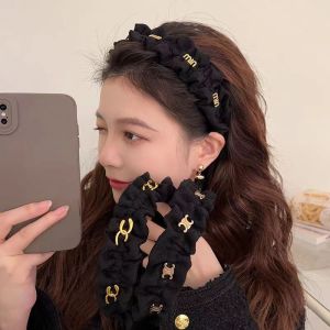 Elegant Black Hairpin Headband for Girls with Pleated Wide Edge High Hairline Korean Style Outdoor New Fashion Pressed Hair Accessories