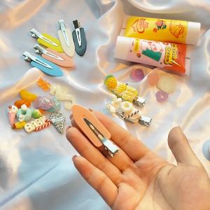 Sticker phi hành gia gắn dép sục Crocs