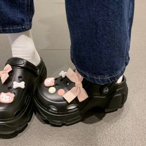 QZshop สินค้าเข้าใหม่ รองเท้าหัวโตแฟชั่นผู้หญิง 3 สีซับซ้อน แถมฟรี ตัวการ์ตูน ดีไซน์ไม่ซ้ำใคร