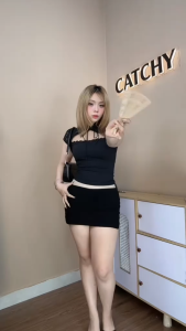 Set đồ nữ quyến rũ ôm body gồm áo cổ trụ phối Ren thắt dây nơ form croptop phối chân váy ngắn