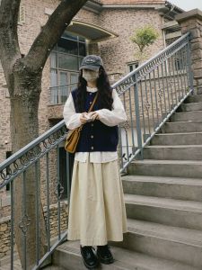 Early Autumn Set Womens Retro Artistic Two-Piece Ensemble Japanese Layering Vest Shirt Small Size round Neck Button up