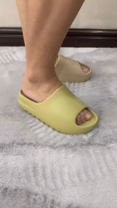 YEEZY SLIDES KANYE WEST HIGH QUALITY FASHIONABLE CASUAL SLIPPERS FOR MEN AND WOMEN WITH BOX