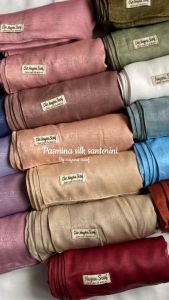 PASHMINA MALAY SILK SANTORINI | PASHMINA SATIN SILK MALAY TEXTURED MEWAH BERLABEL NAYARA SCARF