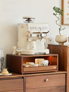 ตู้เสื้อผ้าแบบไม้แท้สำหรับเครื่องทำกาแฟ ชั้นวางของ ชั้นวางเครื่องดื่ม ชั้นวางของในครัว ตู้เสื้อผ้า ชั้นวางของป้องกันฝุ่น