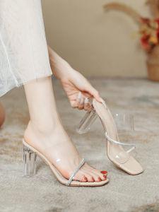 รองเท้าแตะส้นสูงแบบสวมใส่สบายสำหรับผู้หญิงในช่วงฤดูร้อนปี 2025 ทรงหัวแหลม สายรัดครึ่งนิ้ว ดีไซน์แบบฝรั่งเศส ประดับคริสตัล รองเท้าแตะแบบสวมสำหรับกลางแจ้ง