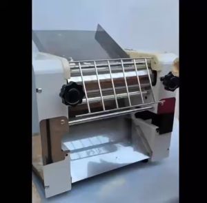 Máy làm đế bánh pizza công nghiệp công suất 2200W