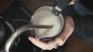 Flair Espresso Milk Steaming Pitcher Handle and Handless Stainless Steel Frothing Pitcher Pull Latte Art Flower Can Do Latte Art Easily Sharp Tip Easy To Do Latte Art Teko Susu Latte Art Barista Solid And Premium