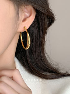 Classic round Metal Ear Cuff for Commuting Versatile No Piercing Required Fashionable Geometric Shape Womens Accessory