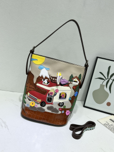 Stylish and Large Capacity Bucket Bag for Travel with Embroidery