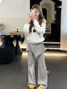 Karrar betsey | New Korean Style Lazy Off-Shoulder Tops and Pants Set