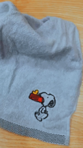 Khăn Tay Cotton Thiện Phú Thêu Hình Snoopy 35x35cm - Siêu mềm siêu cute dùng cho bé & người lớn