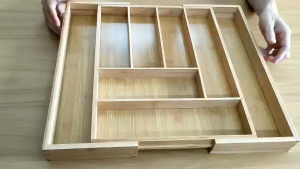 Khay chia ngăn mở rộng bằng gỗ KDD22
