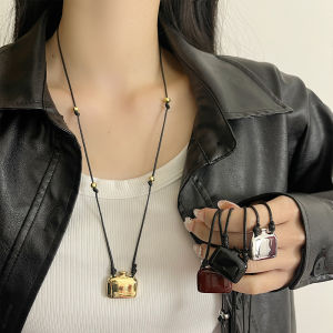 Long Metal Necklace Elegant Black Rope Personality Bloggers Perfume Bottle Design Sweater Chain Fashion Jewelry Accessory