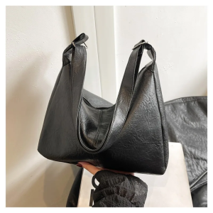 Niche Retro Tote Bag Womens Versatile Shoulder Bag Large Capacity Simple Commuter Bag Light Luxury