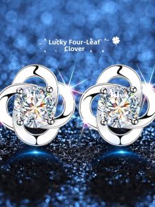 East Beauty | Lady Clovers Silver 999 Moissanite Earrings