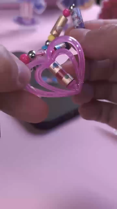 Sticki Bộ Dụng Cụ Làm Vòng Tay Tự Làm Cuộn Không Cần Keo Dán Bóc Và Dán Nhãn Dán Tái Sử Dụng Trang Sức Cho Trẻ Em Gái Trẻ Em Hoạt Động Thủ Công Nghệ Thuật Quà Tặng Ủng Hộ Bữa Tiệc Nhãn Dán Trẻ Em Tự Làm Vòng Tay