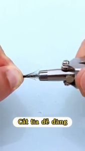 Máy Cắt Lông Mũi Dụng Cụ Cắt Tỉa Lông Mũi Bằng Thép Cắt Nhanh Lưỡi Bén Không Đau Kèm Hộp Đựng Cao Cấp