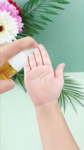 ออยล์บำรุงผิวขาว(กลิ่นริชชี่โปร่งสบาย) Ness🩵บำรุงผิวนุ่มชุ่มชื้นผิวขาวใสผิวอิ่มน้ำฉ่ำโกล์วไม่เหนียวเหนอะหนะ 100ml