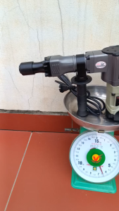 Máy đục bê tông HUGONG 556 ( Z1G-SZ-30 )  thiết kế chống rung  lực đục siêu khỏe