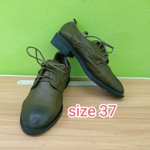 sepatu second wanita size 37
