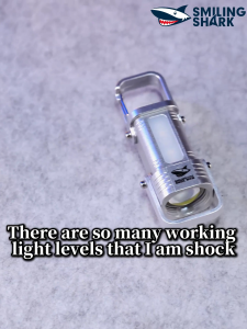 ไฟฉายจิ๋ว TIP138ปลาฉลามยิ้ม LED 7โหมดไฟฉายชาร์จไฟได้ Type-C ไฟฉุกเฉินพร้อมซุ้มแคมป์กลางแจ้งกันน้ำฉุกเฉิน