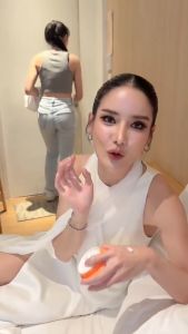 EVE'S BOOSTER PLUS (Limited) อีฟส์ บูสเตอร์ พลัส 🍊 BODY CREAM - ส่งไว ภายใน 48 ชาร์ล์