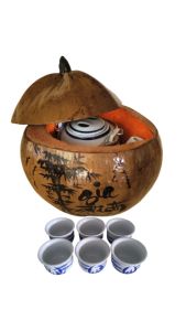 Bộ bình ủ trà trái dừa khắc chữ "Gia đình" / Bình trà 04 - 09 lít / Giữ ấm 3 - 6 giờ / Sản phẩm sản xuất thủ công trứ danh xứ dừa Bến Tre