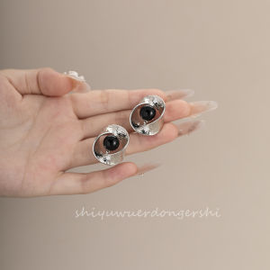 Vintage Twisted Circle Pearl Moebius Ring Earrings Womens Fashion Jewelry Non-Customizable Adjustable Alloy Ear Clasps