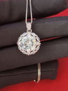 Diamcity (Free Gra Certificate) 925 Perak 5 Karat Liontin Kalung Moissanite Aksesoris Wanita Grosir