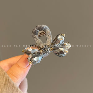 WENZHU | Vintage Luxe Crystal Flower Hair Clamp
