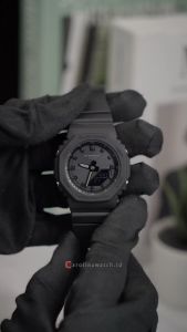 Jam Tangan Wanita Casio G-Shock GMA-P2100BB-1A Black Dial Black Resin Band