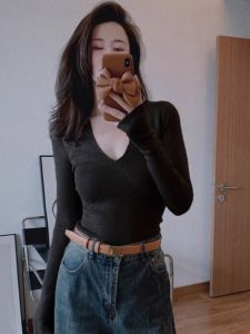HUOLISI | V-neck Knitted Top