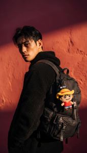 [Cinereplicas x Netflix] ตุ๊กตาหนานุ่มพวงกุญแจหนึ่งชิ้นหนึ่งชิ้นพวงกุญแจห้อยกระเป๋าพวงกุญแจตุ๊กตาลูฟี่