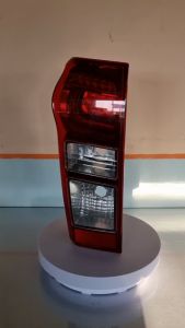 ไฟท้ายดีแมก โคมไฟท้าย อีซูซุ ดีแมกซ์ ออนิว เบ้าดำ ISUZU All NEW D-MAX X-Series 2018 ตราเพชร Diamond