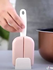 Centong Nasi Dengan Penutup Otomatis / Sendok Centong Magic / Automatic Rice Spoon Rack Holder