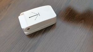 Creative Jewelry Necklace Tag Card Maker Hole Puncher DIY Decorations Hand Craft Paper Cutter Stationery (Random Colour)