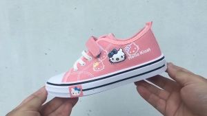 Giày thể thao vải bé gái in hình Kitty BN117