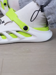 Giày Crocs nam mùa hè: Giày sandal chống mùi chống trượt mũi kín để lái xe và mặc hàng ngày. Cảm giác thoải mái như mây hoàn hảo cho văn phòng hoặc sử dụng ngoài trời.