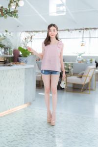 Jenlip Apple Top เสื้อแขนกุดโบว์ไหล่ 2 ข้าง ลายสก็อต เสื้อน่ารัก ใส่สบาย