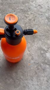 Bình xịt nước tưới cây 2 lít phun sương tưới cây thuốc muỗi vòi xịt điều chỉnh nhiều chế độ chế độ tưới tự động van giảm áp công nghệ Hàn Quốc.