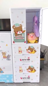 HEINOตู้เสื้อผ้าลายการ์ตูนเด็กที่เก็บของประตูคู่พร้องลิ้นชัก พร้อมล้อเลื่อน เป็นมิตรกับสิ่งแวดล้อม ไม่มีกลิ่น ปลอดสารพิษ