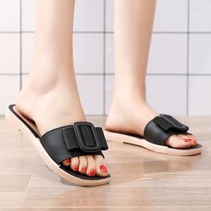 [รองเท้าแดงที่ส่งเร็ว!] AAคอมพิวเตอร์แฟชั่นรุ่นใหม่ ยางนิ่ม แบรนด์เนมยอดนิยม สไตล์เกาหลี แนะนำให้เพิ่ม 1-2 ไซส์ รองเท้าพื้นนิ่ม สวมสบาย