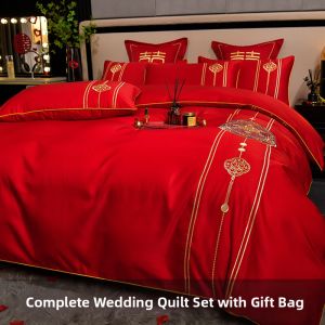 Bridal Red Wedding Bedding 7-piece Set with Quilt Core