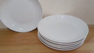 SOUP PLATE SIZE 9 INCHES / RICE PLATE OR SERVING PLATE / PORCELAIN CERAMIC PLAIN WHITE