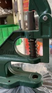Mesin Hand Press Mata Ayam Eyelet / Alat Press Manual