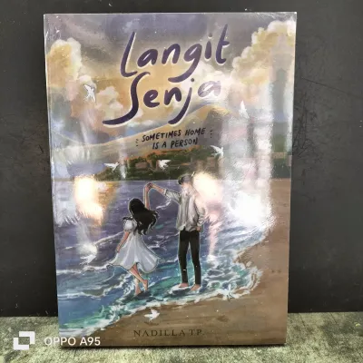 NOVEL REMAJA / LANGIT SENJA