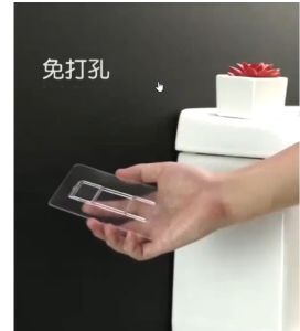 Hộp treo đựng giấy vệ sinh dán tường chống nước có khay để đồ Ecoco 1804